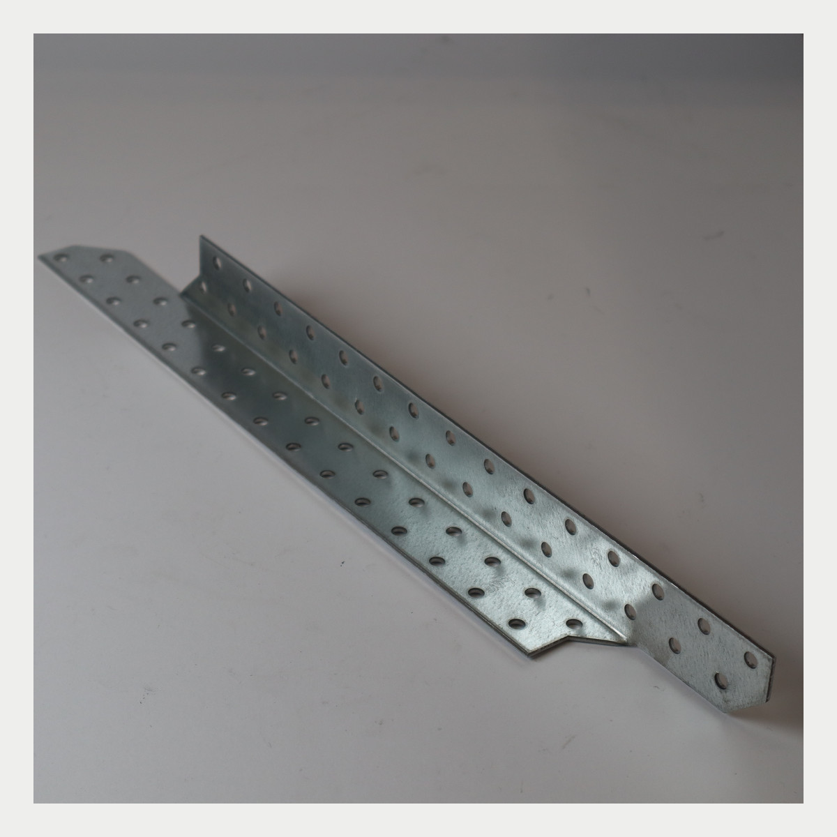 Kannatuslevy 370 Vasen – tuote 400279