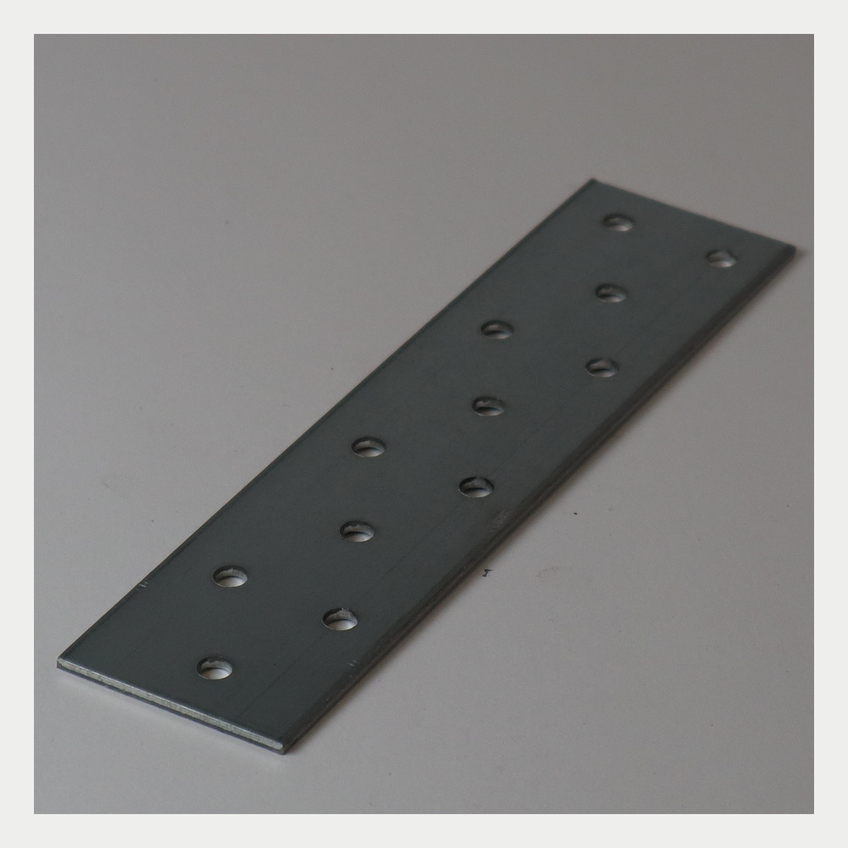 Spikpl&aring;t 40x160x2,0 &ndash; artikel 400301