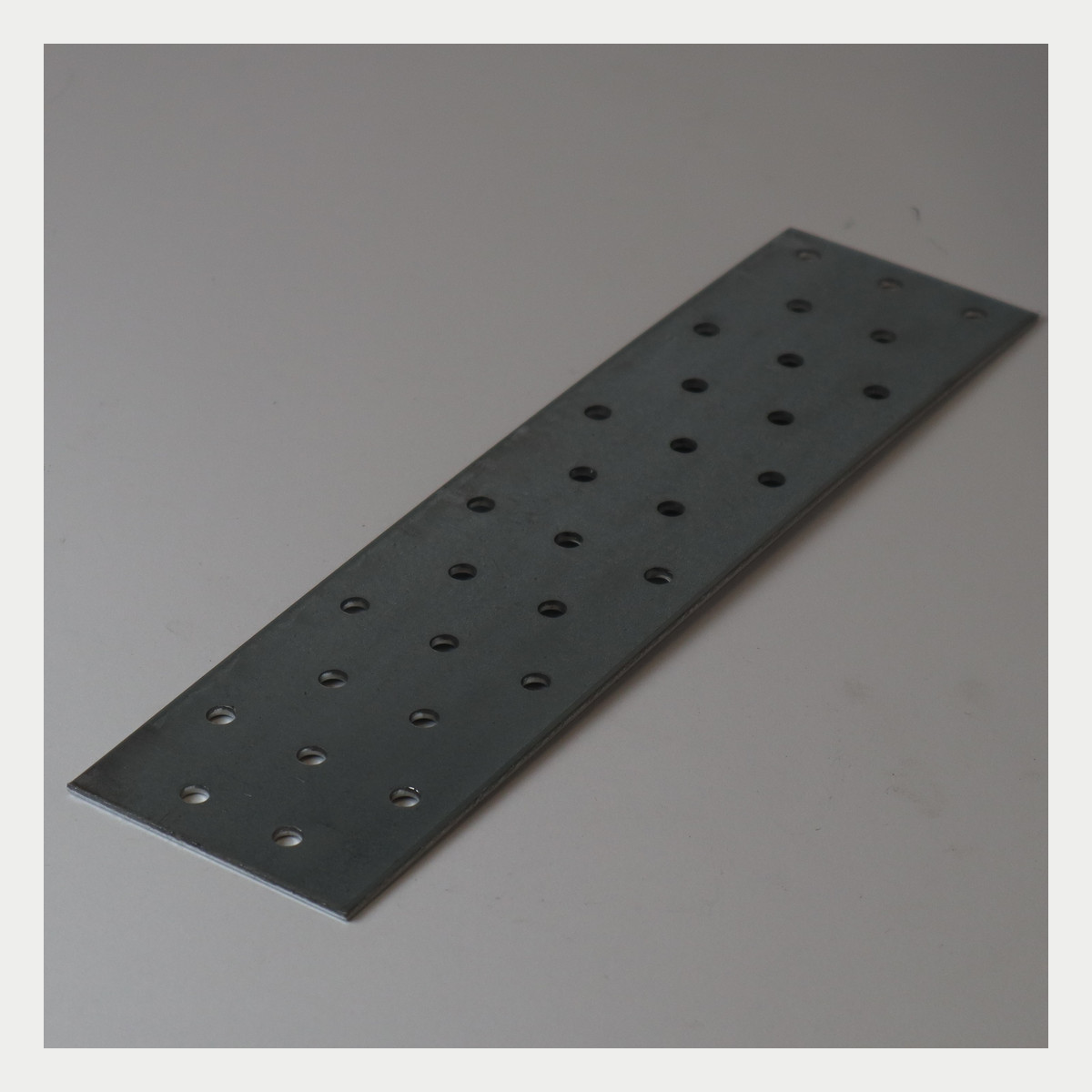 Naulauslevy 60x240x2,0 – tuote 400306