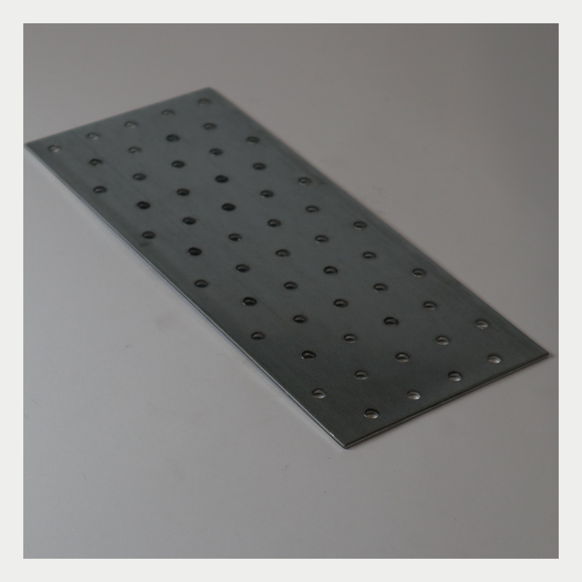 Naulauslevy 100x240x2,0 – tuote 400313
