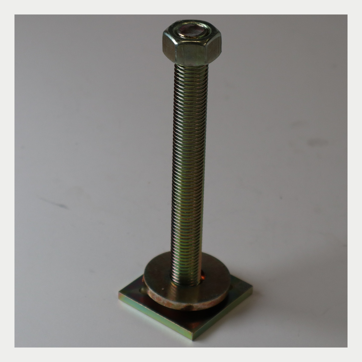 Adjustable support M16x150 &ndash; product 400444