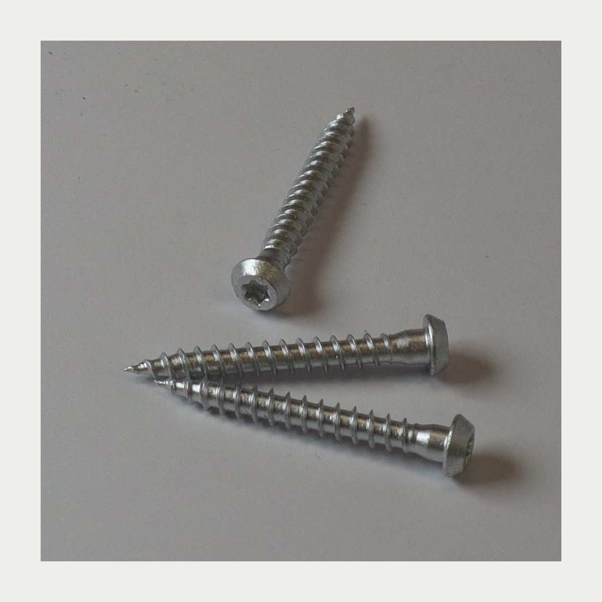 Connector screw 4,8x40 &ndash; product 400679