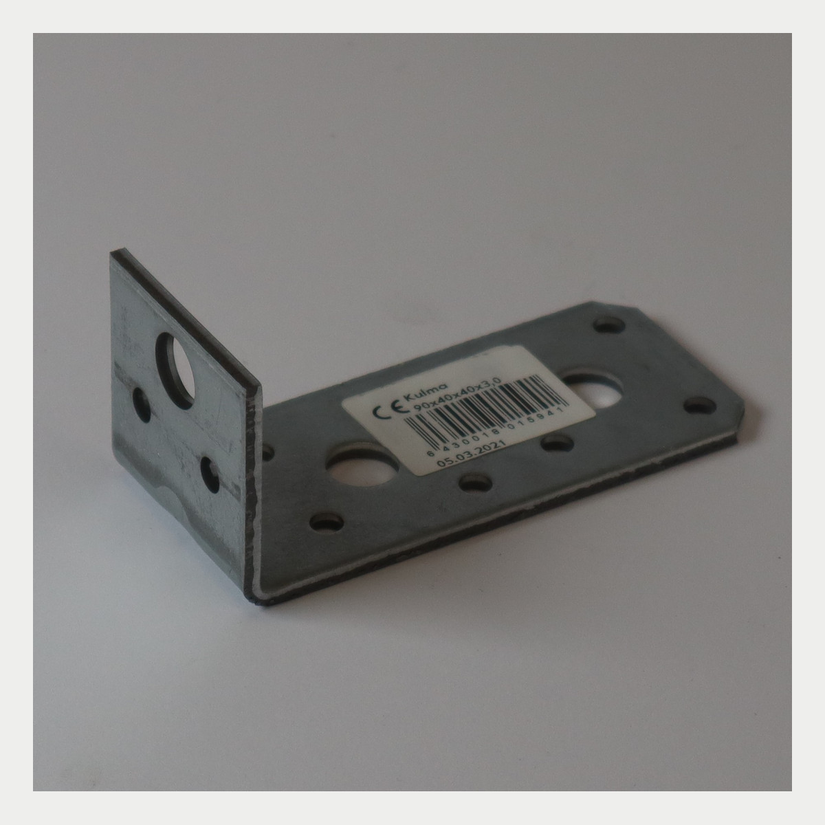 Kulmalevy 90x40x40x3,0 – tuote 400983