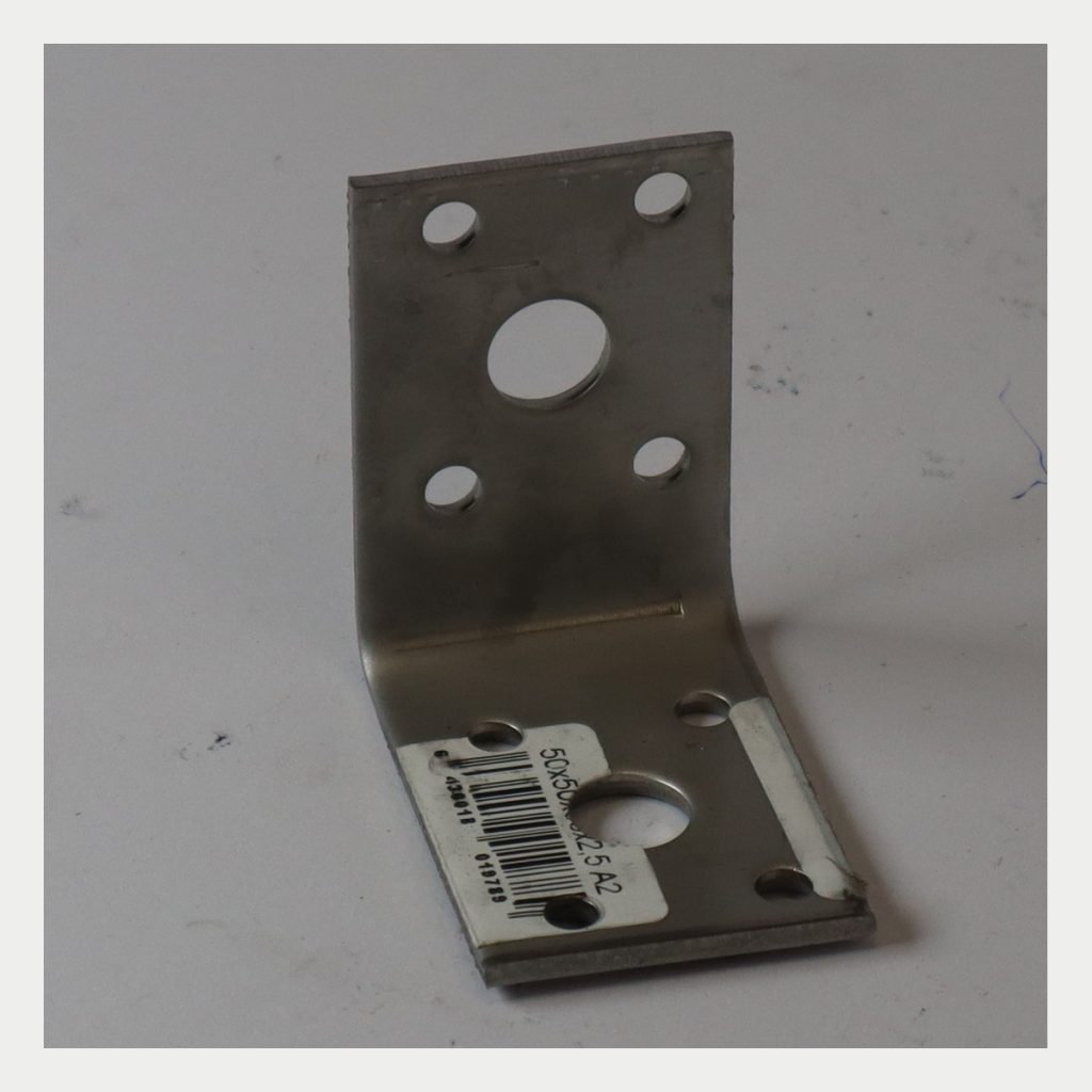 Kulmalevy A2 Ruostumaton 50x50x35x2,5 – tuote 401228