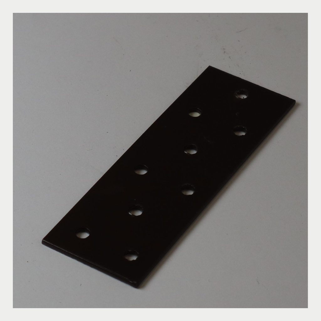 Naulauslevy maalattu 40x120x2 (ruskea) – tuote 401441